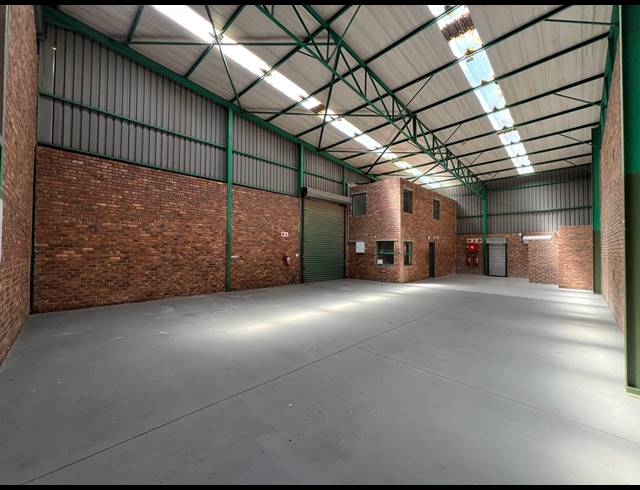 257M² WAREHOUSE TO LET IN LASER PARK